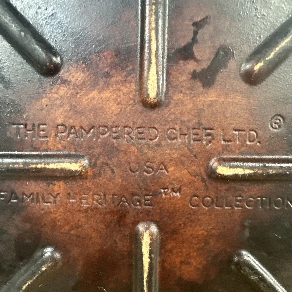Pampered‎ Chef Round Baker Baking Stone 11